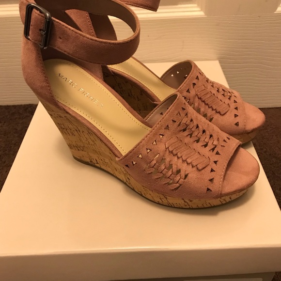 Marc Fisher Batini Pink Wedge Sandals - Picture 3 of 4